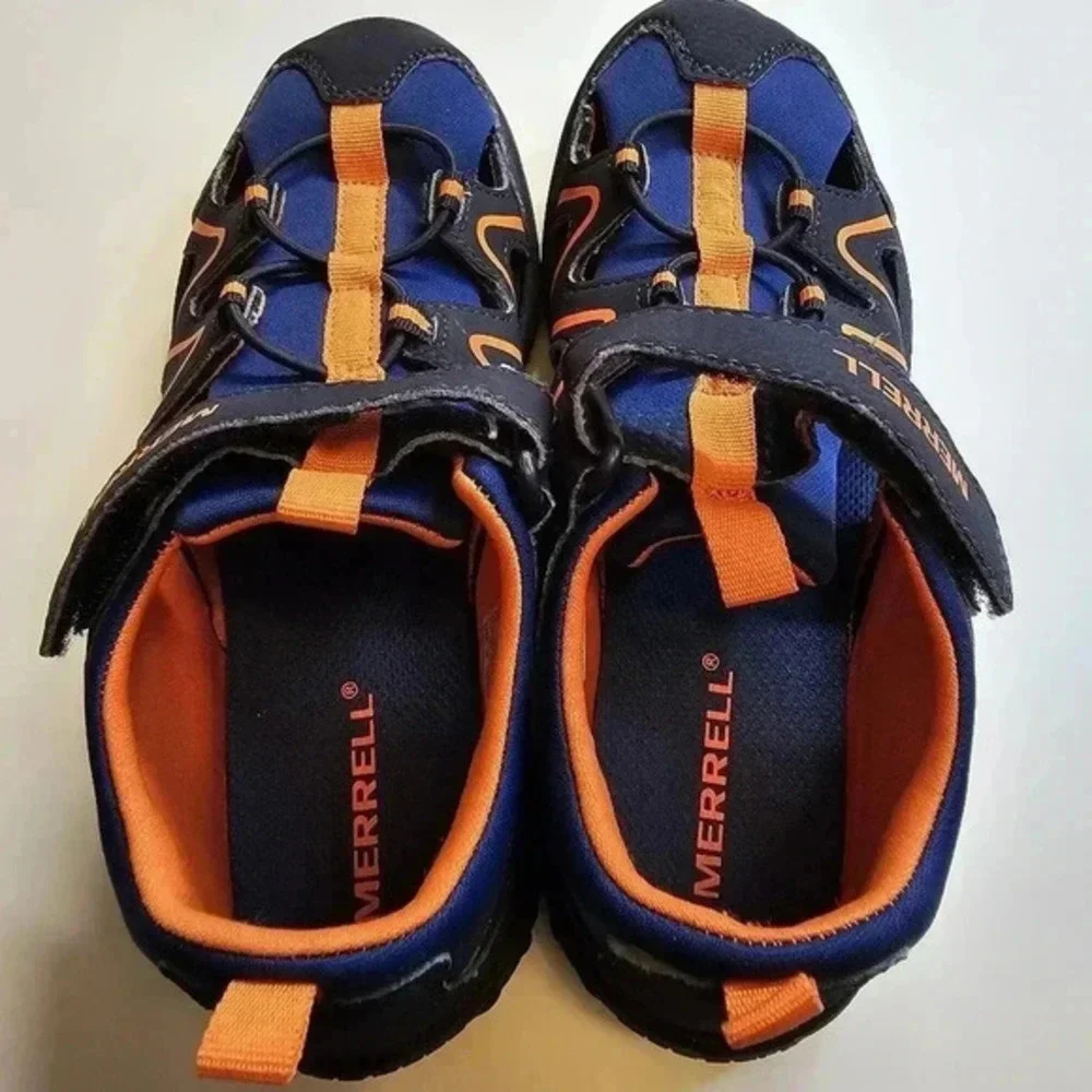 Merrell hydro big kid size 4‎ sandals